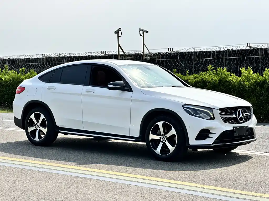 Mercedes-Benz GLC Coupe 2019 — фото 2