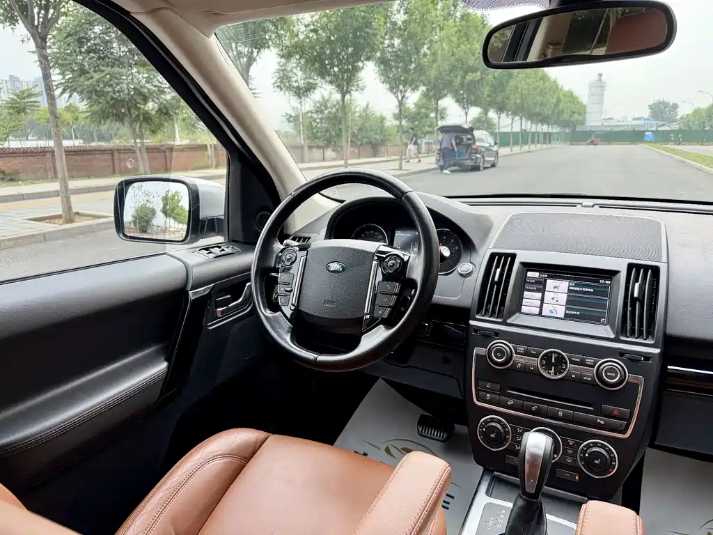 Land Rover Freelander 2 2014 — фото 12