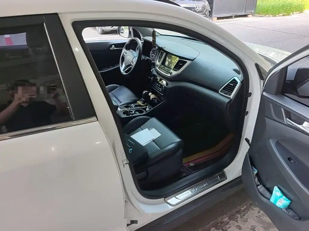 Hyundai Tucson 2015 — фото 9