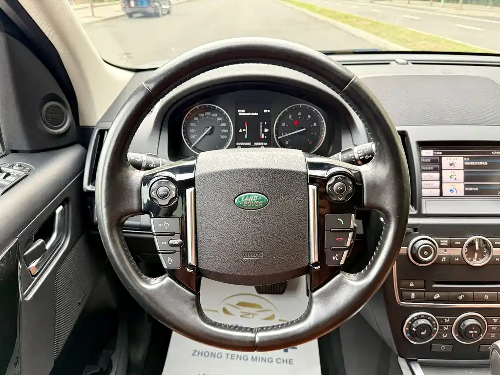 Land Rover Freelander 2 2014 — фото 14