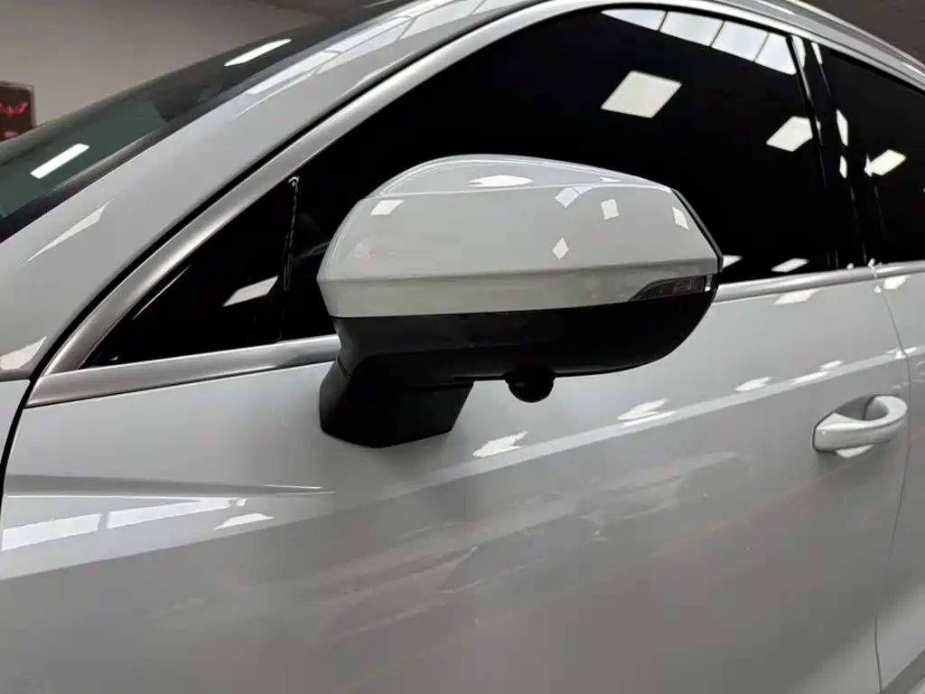 Audi Q3 2022 — фото 15