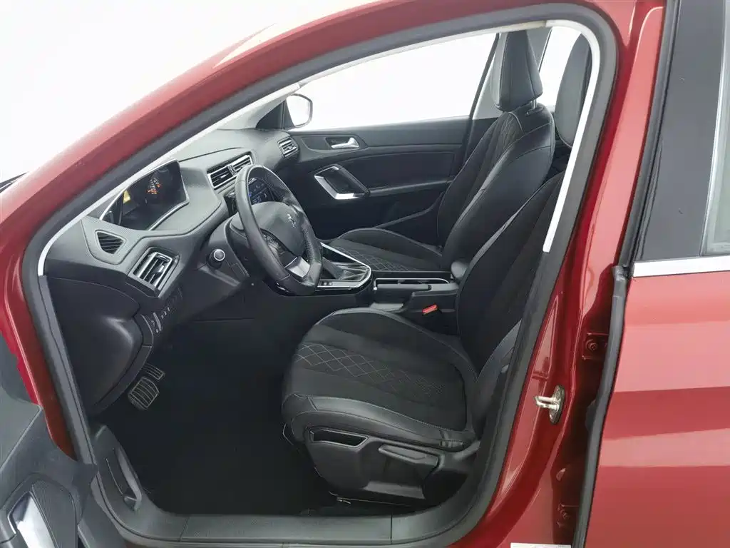 Peugeot 308 2017 — фото 10