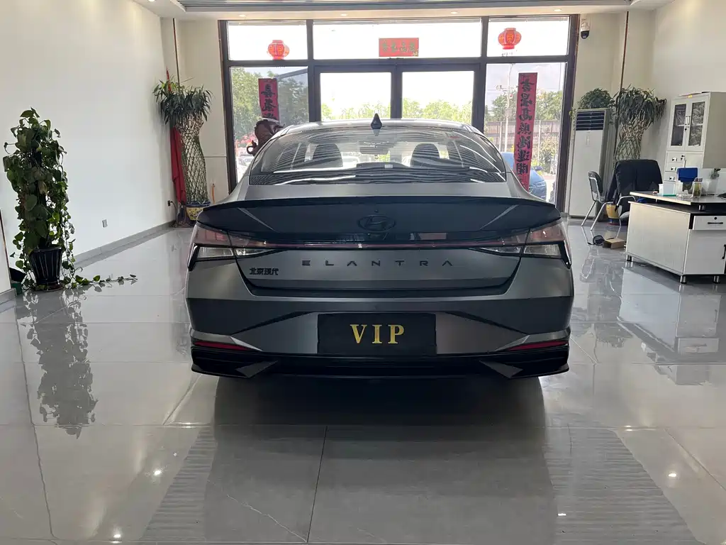 Hyundai Elantra 2023
