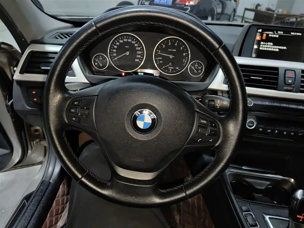 BMW 3 Series 2015 — фото 3