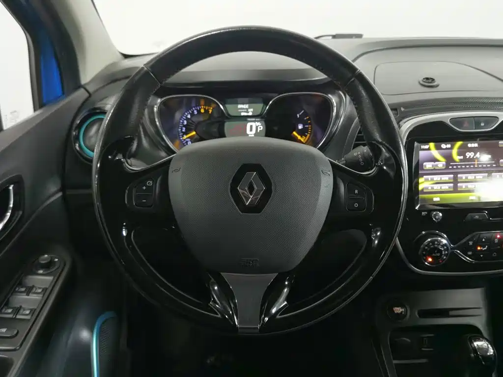 Renault Captur 2016 — фото 11