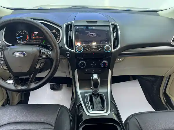 Ford Edge 2018