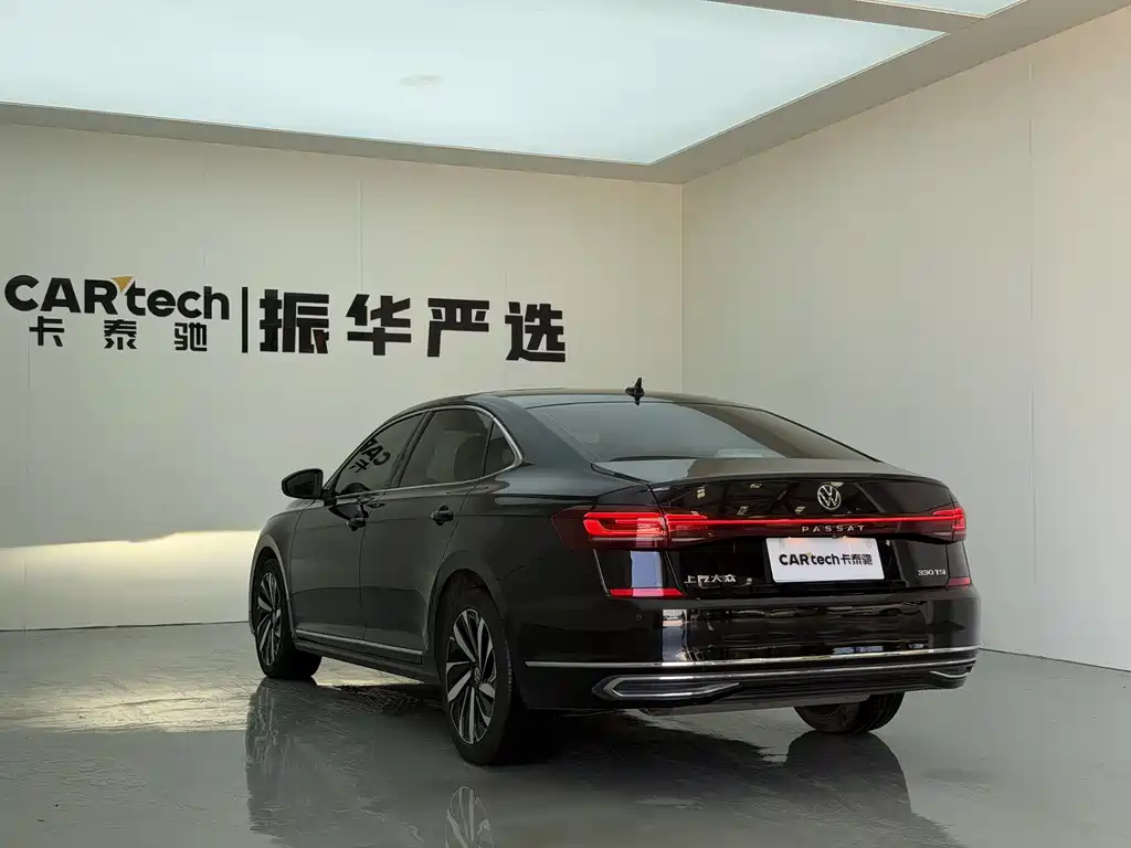 Volkswagen Passat 2023