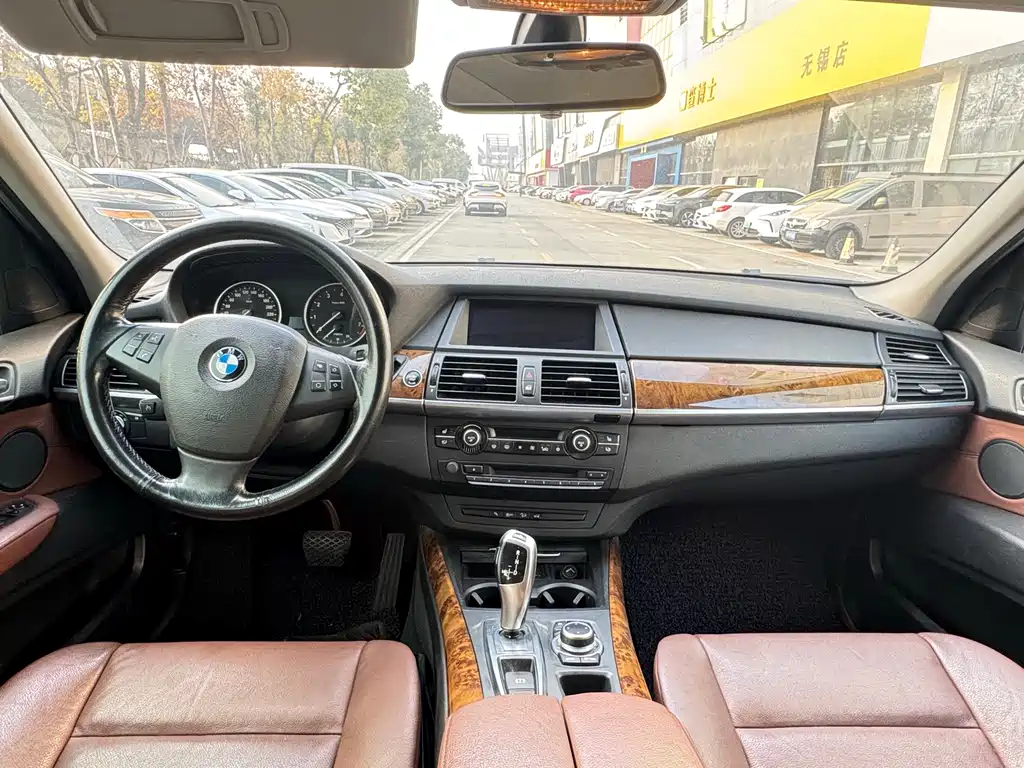 BMW X5 2011 — фото 10