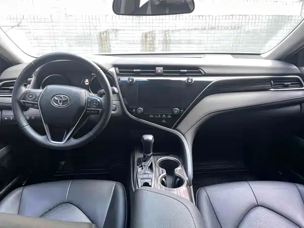 Toyota Camry 2021