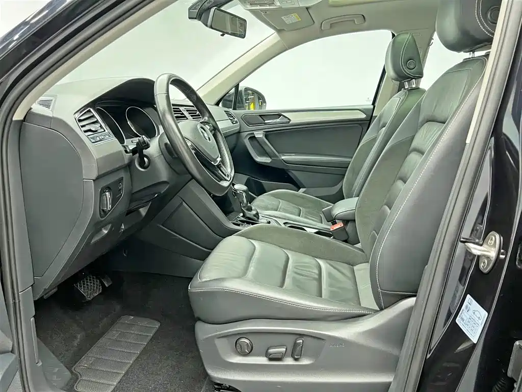 Volkswagen Tiguan L 2020 — фото 14