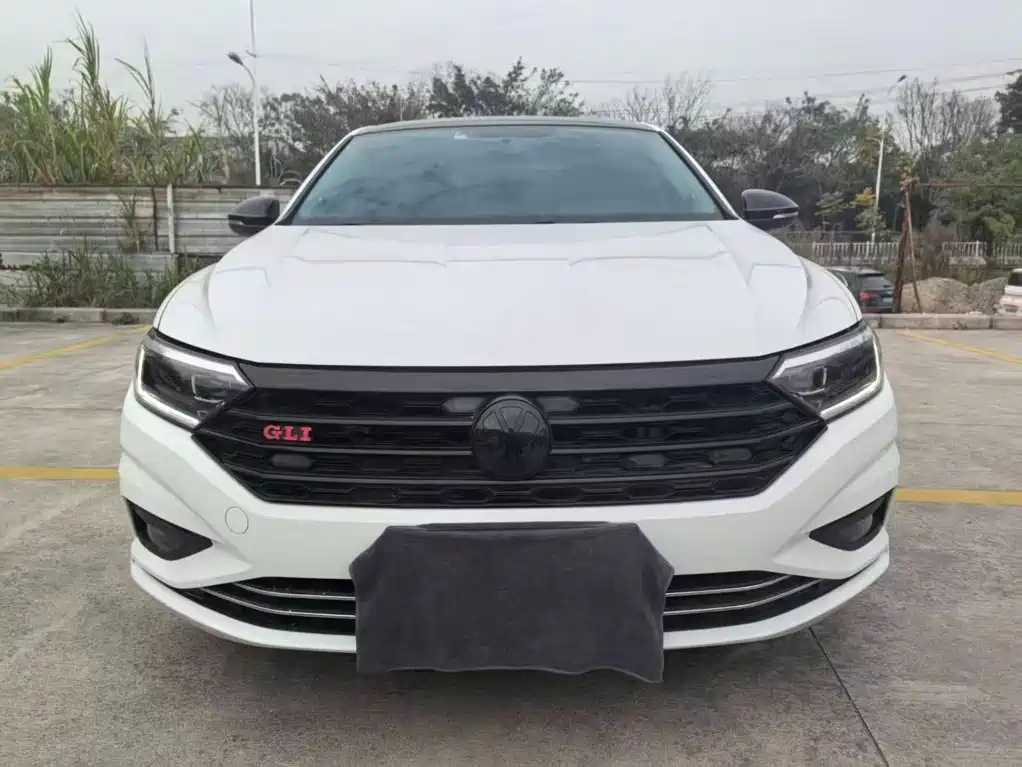 Volkswagen Sagitar 2020
