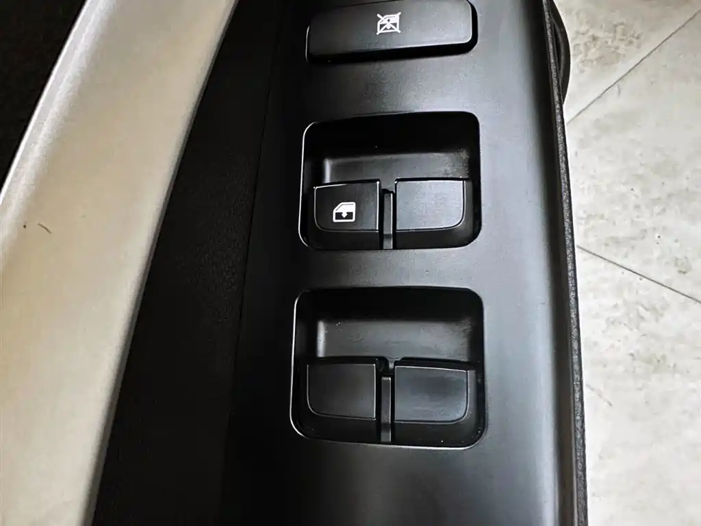 Kia KX1 2023 — фото 16
