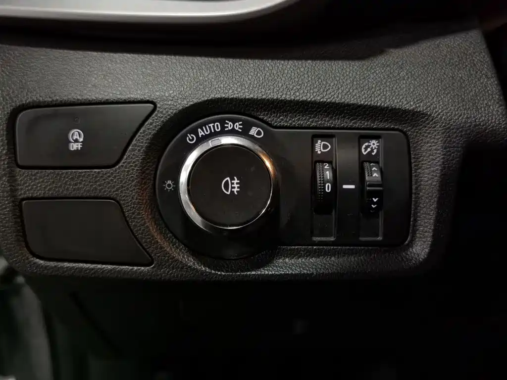 Chevrolet Orlando 2019 — фото 21