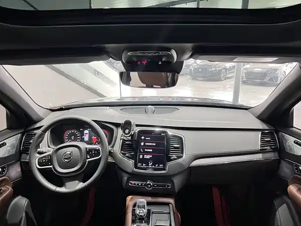 Volvo XC90 Plug-In Hybrid 2022