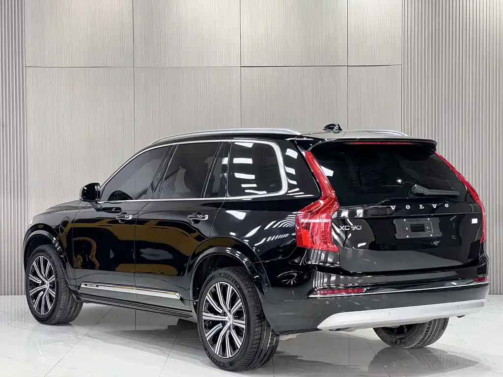 Volvo XC90 PHEV 2021 — фото 11
