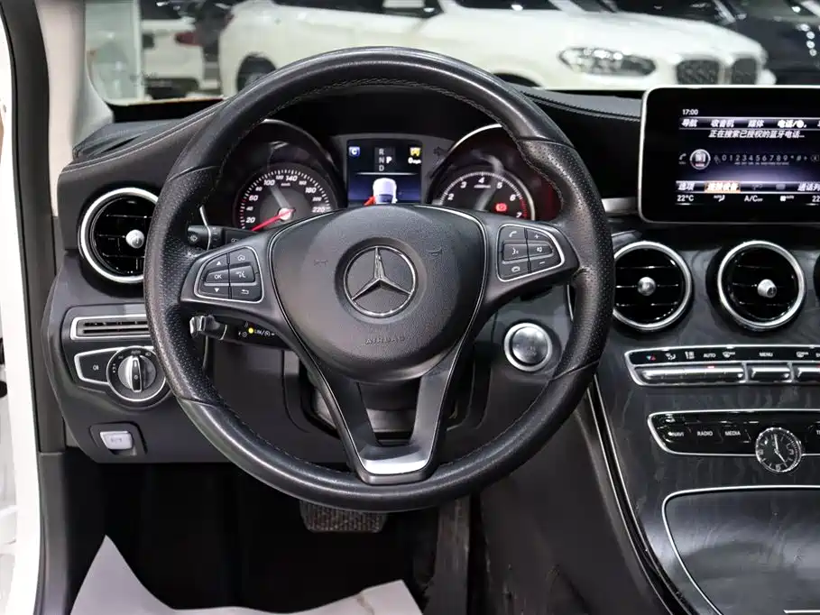 Mercedes-Benz C-Class 2018 — фото 12