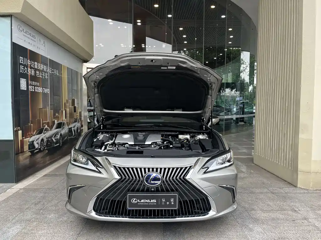 Lexus ES 2020 — фото 6
