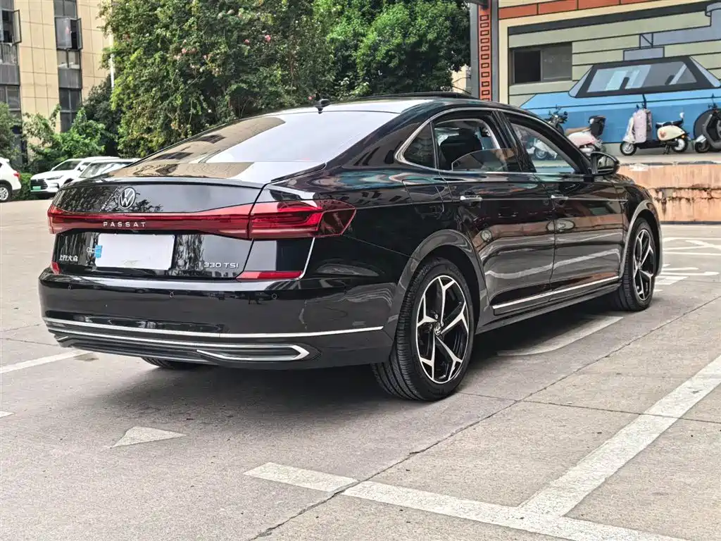 Volkswagen Passat 2022 — фото 20