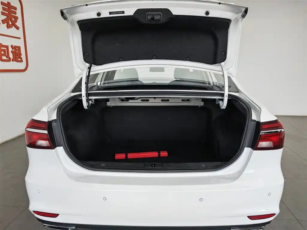 Roewe i6 Classic 2020 — фото 16