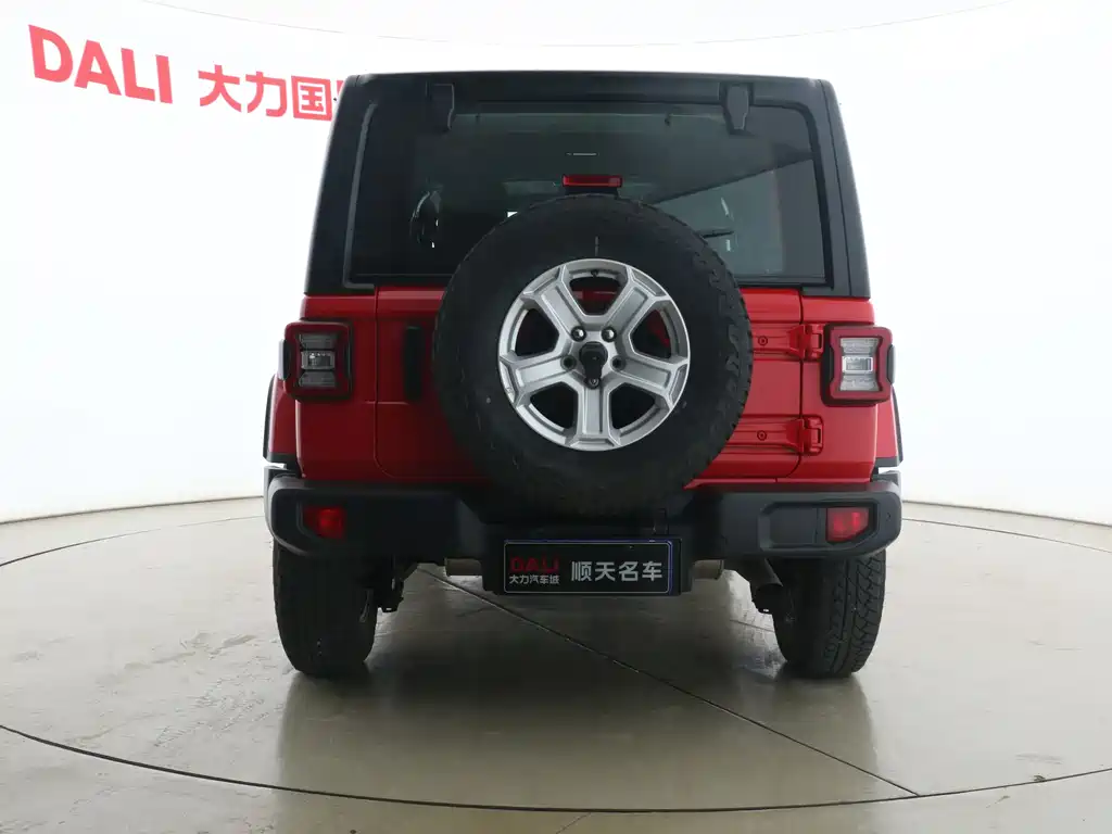 Jeep Wrangler 2021 — фото 15