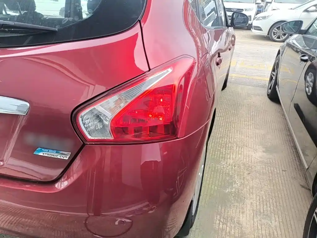Nissan Tiida 2016 — фото 8