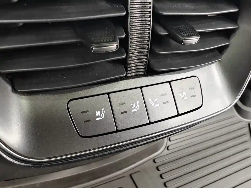 BYD Seal 07 EV 2024 — фото 21