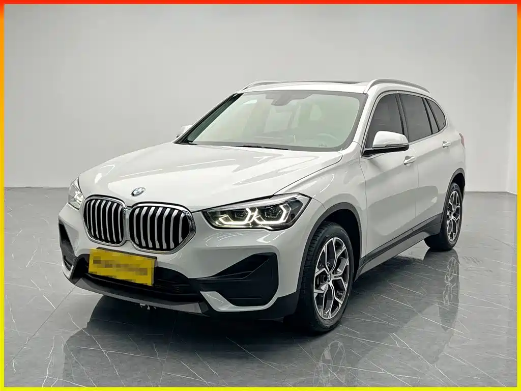 BMW X1 2022 — фото 1