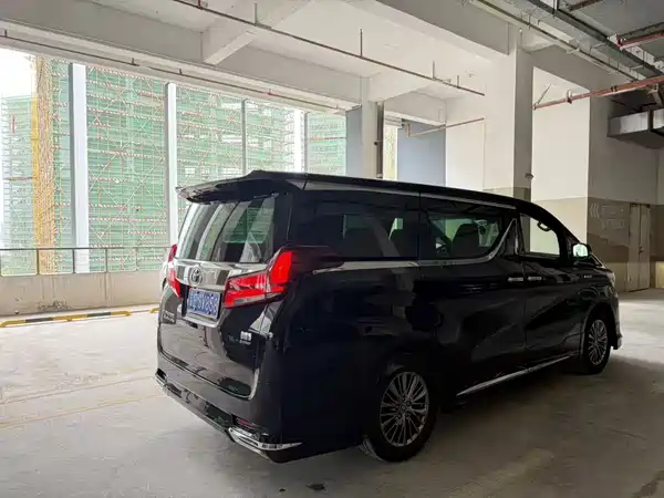 Toyota Alphard 2022