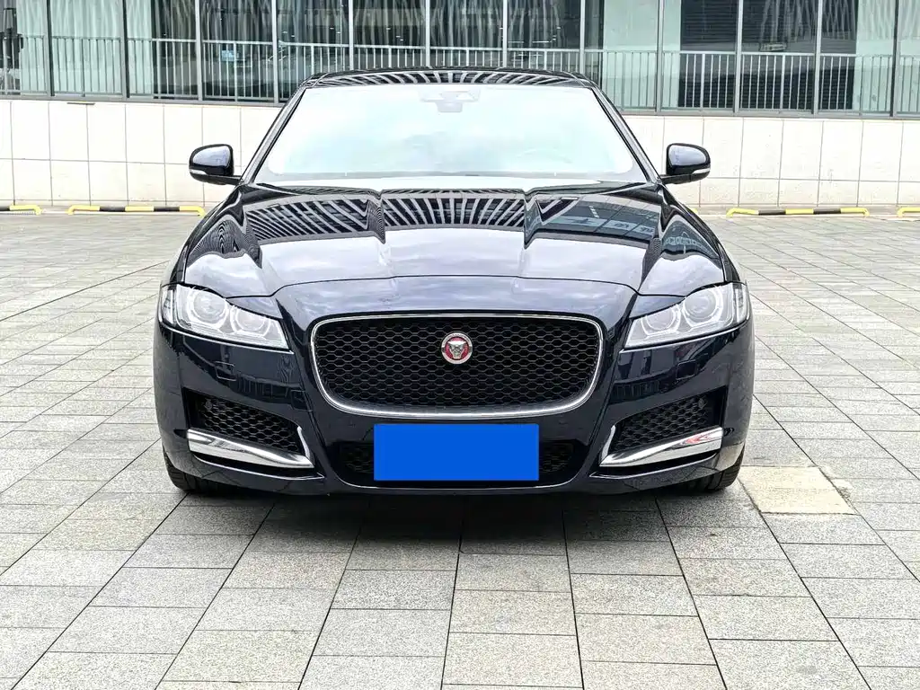 Jaguar XFL 2020