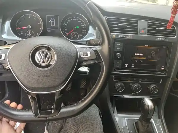 Volkswagen Golf 2020