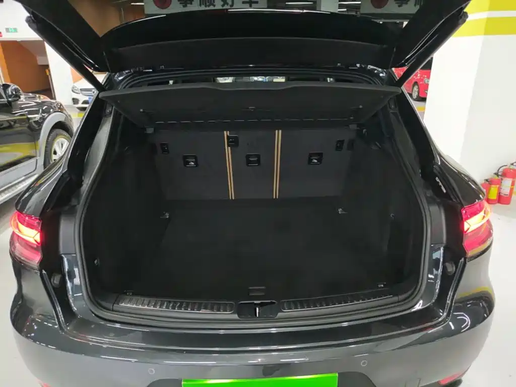 Porsche Macan 2019 — фото 15