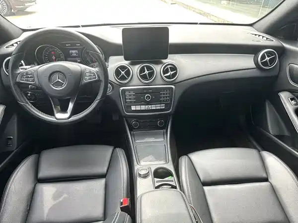 Mercedes-Benz CLA 2017
