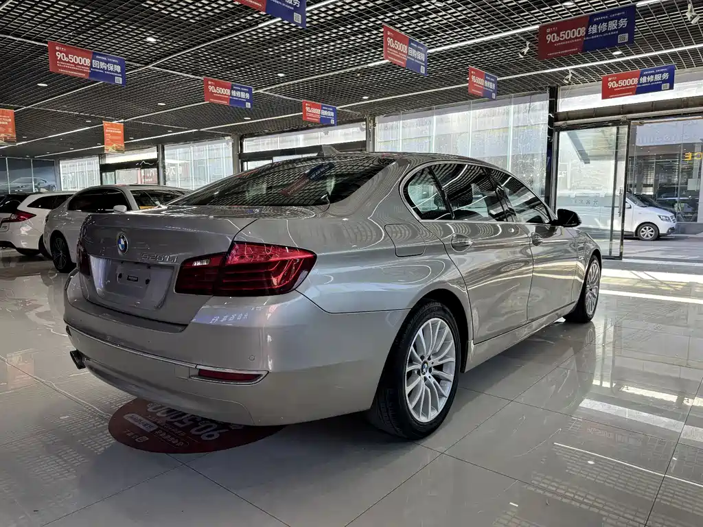 BMW 5 Series 2015 — фото 7