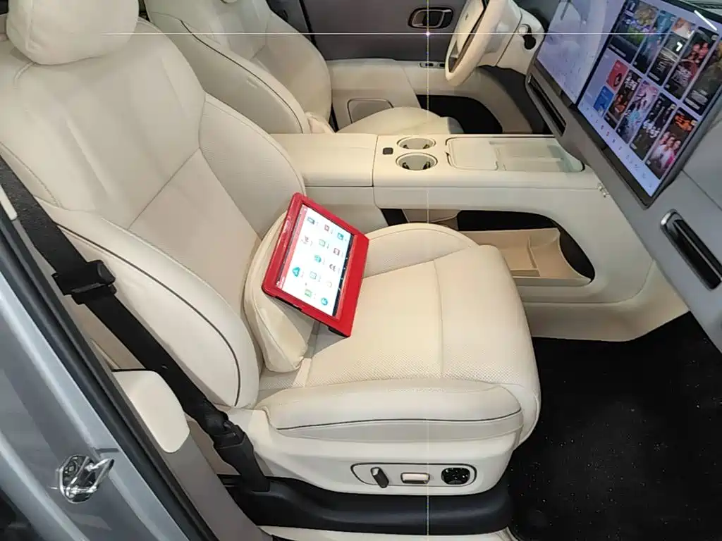 Li Auto i8 2025 — фото 25