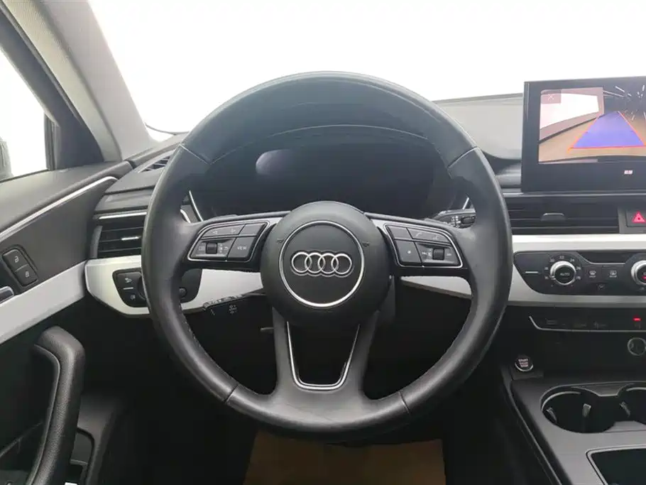 Audi A4L 2023 — фото 15