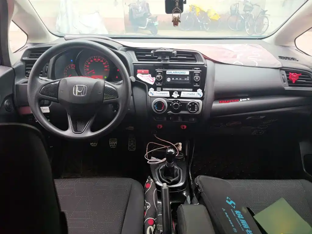 Honda Fit 2017 — фото 13