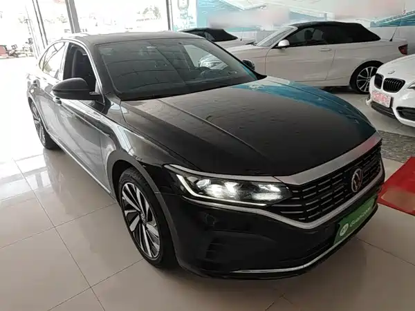 Volkswagen Passat 2025