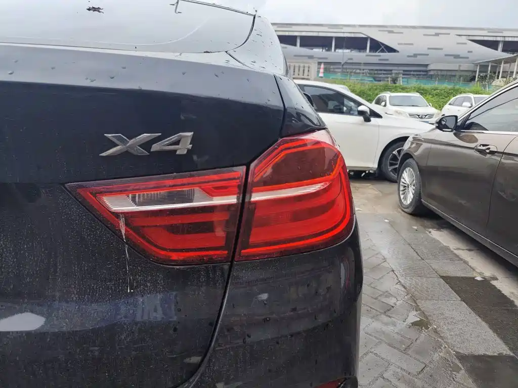 BMW X4 2016 — фото 8