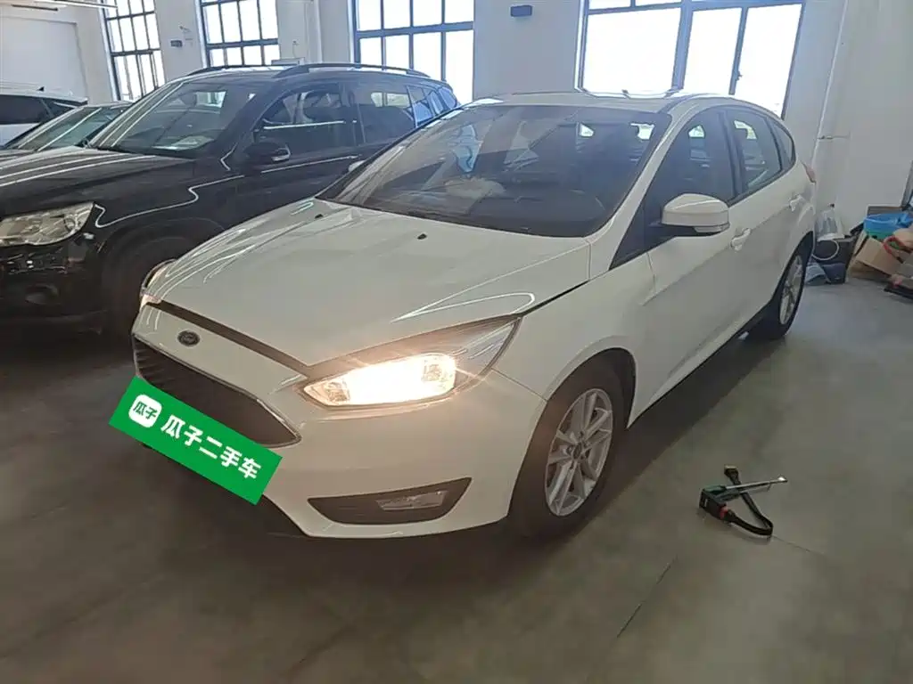 Ford Focus 2019 — фото 1