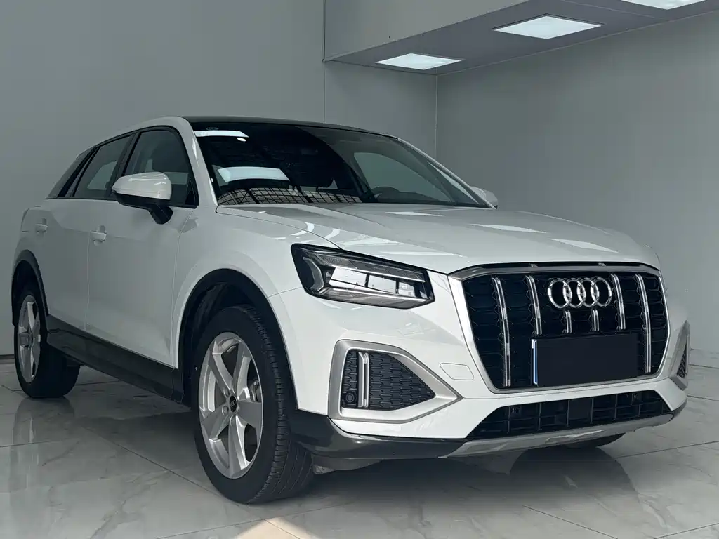 Audi Q2L 2021