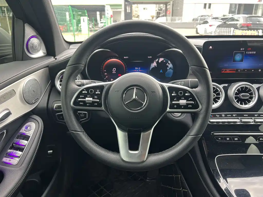 Mercedes-Benz GLC 2021 — фото 13