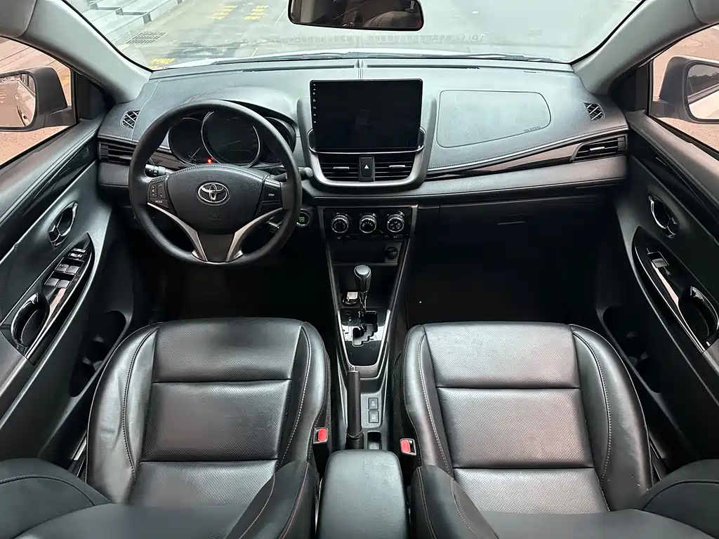 Toyota Yaris L 2022 — фото 14