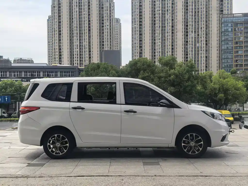 Changan Auchan A600EV 2021