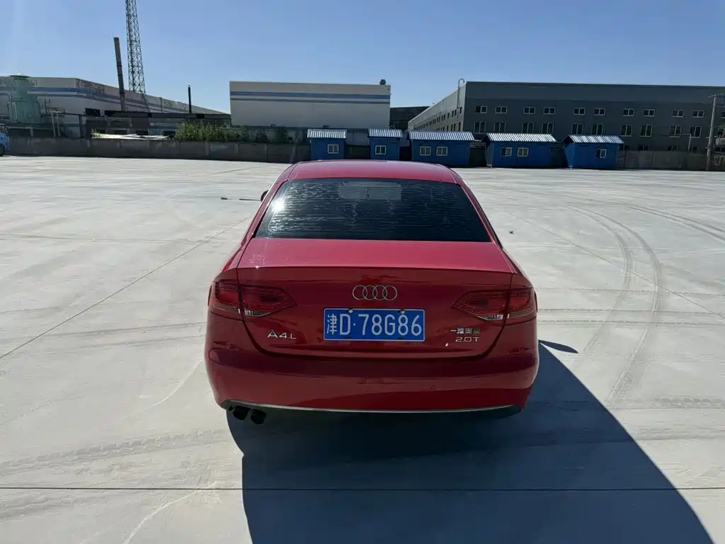 Audi A4L 2012