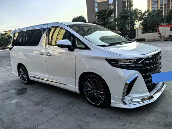 Toyota Alphard 2013
