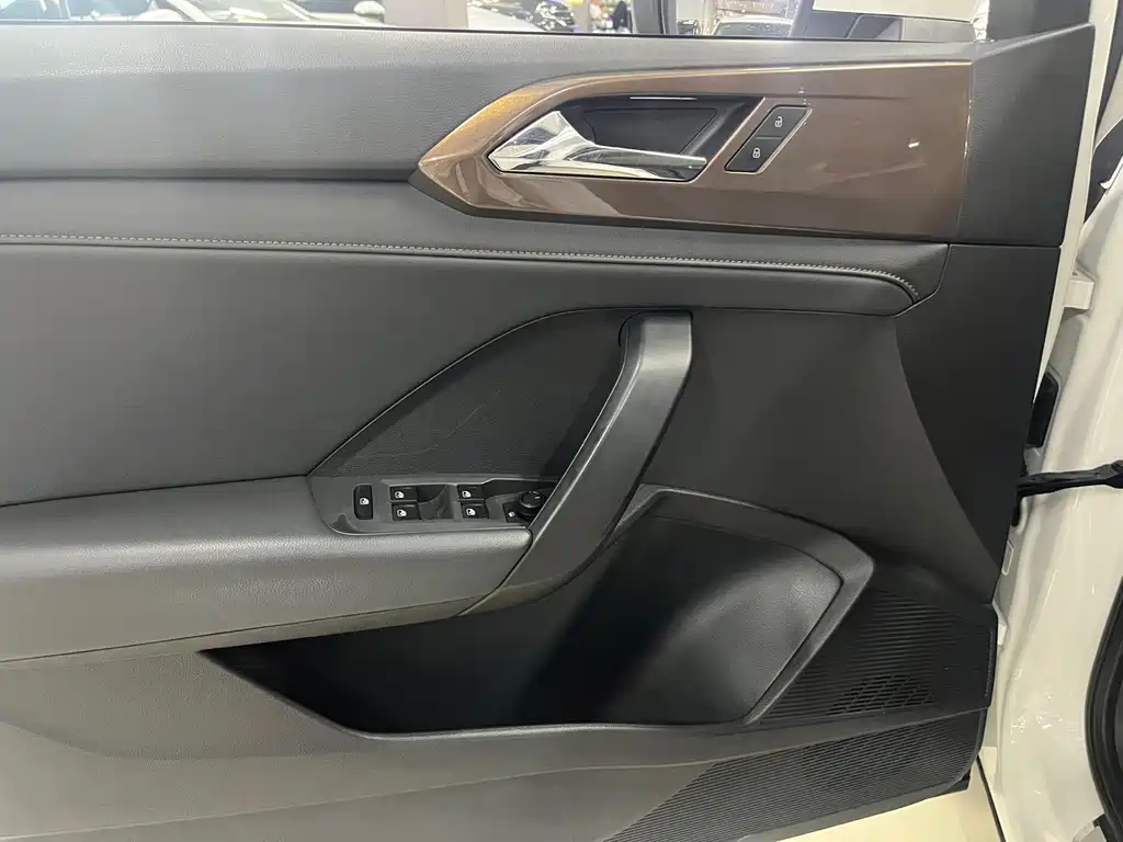 Volkswagen Tharu 2022