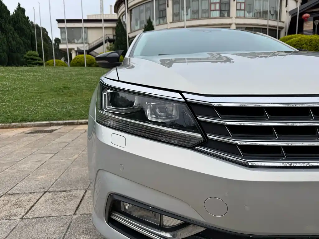 Volkswagen Passat 2016 — фото 11