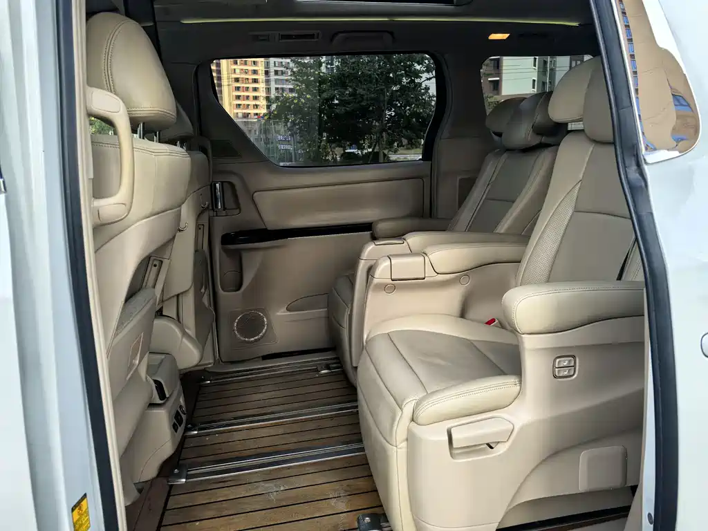 Toyota Alphard 2013 — фото 8