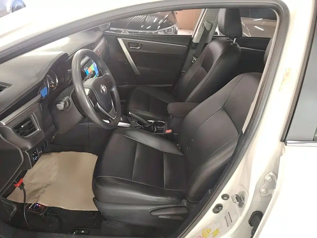 Toyota Corolla 2017 — фото 15