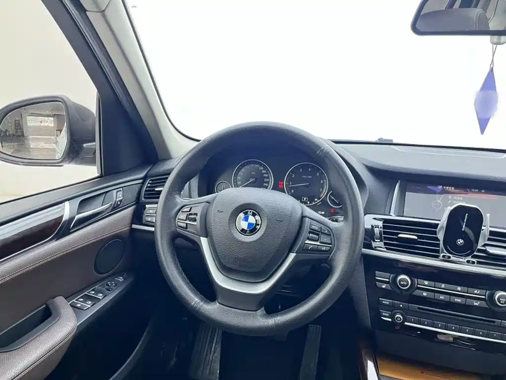 BMW X3 2016 — фото 21